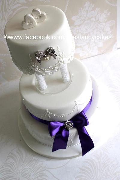 wedding cake  - Cake by Zoe's Fancy Cakes