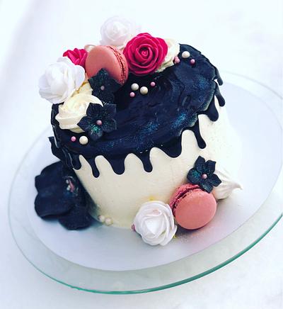 Black&white  - Cake by Jenny's Cakery 
