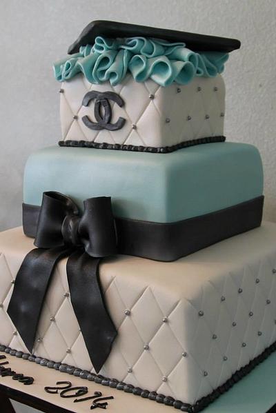 Graduation cake - Cake by Tammy Mashburn