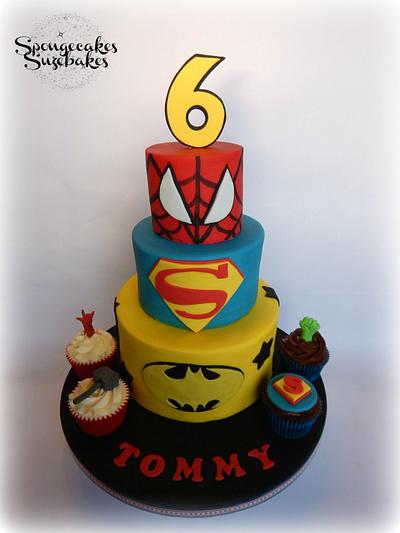 Superhero Cake and Cupcakes - Cake by Spongecakes Suzebakes