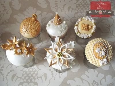 The Magical Golden Christmas Collection  - Cake by Cupcakes la louche wedding & novelty cakes