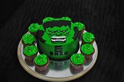 Incredible Hulk - Cake by Rovi
