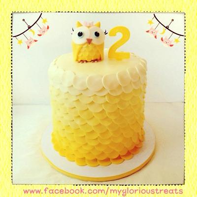 Yellow Ombre Owl Double Barrel  - Cake by funni