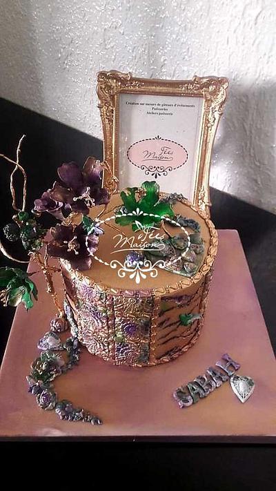 Lady birthday cake - Cake by Fées Maison (AHMADI)