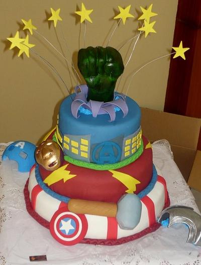 The Avengers CAke - Cake by Sweets and CHocolat Creations  by Denise de Neira