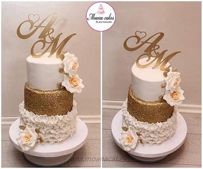 Gold white - Cake by Moanacakes