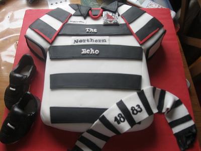 darlington football shirt - Cake by jen lofthouse