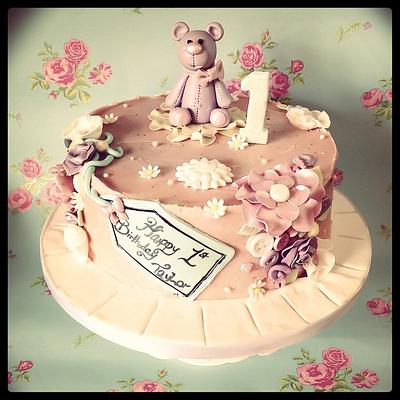 Pretty Purple bear cake  - Cake by Jenna