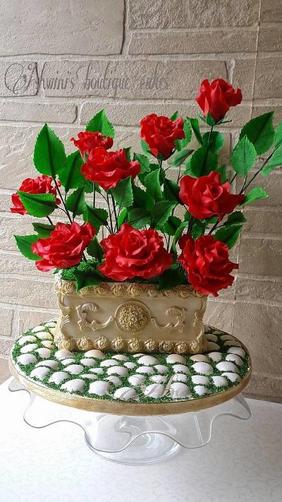 Antique Rose Pot - Cake by Ashwini Tupe