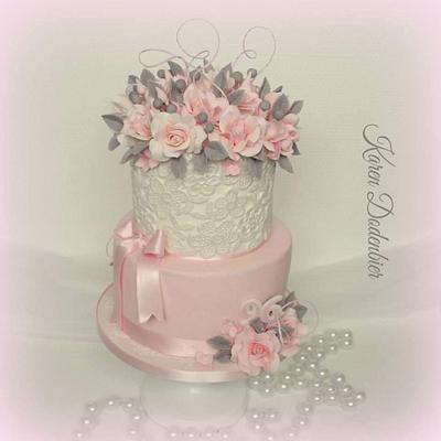 Roses voor 96 year old - Cake by Karen Dodenbier