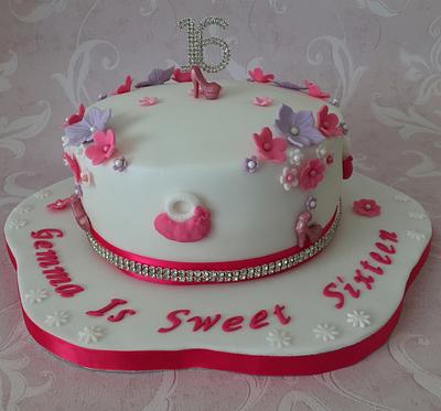 Gemma's sweet 16 cake no 1 - Cake by Roberta