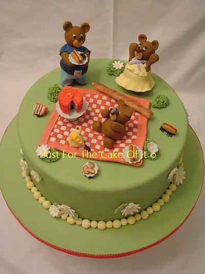 Teddy Bears Picnic - Cake by Nicole - Just For The Cake Of It