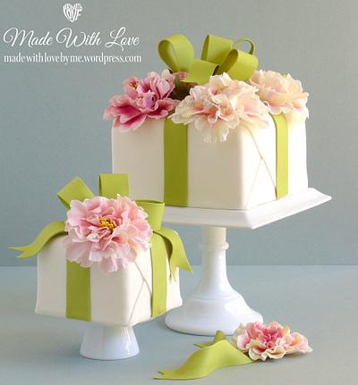 Wrapped Present Cake - Cake by Pamela McCaffrey