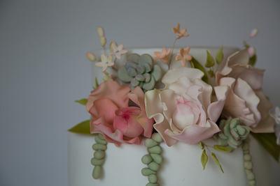Succulents and peonies - Cake by Happyhills Cakes