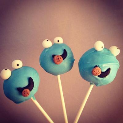 Cookie Monster Cakepops - Cake by Candy's Cupcakes