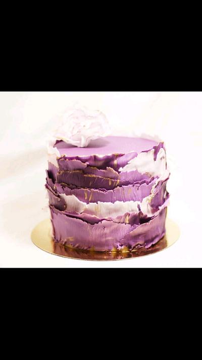 Purple paper - Cake by Simone van der Meer