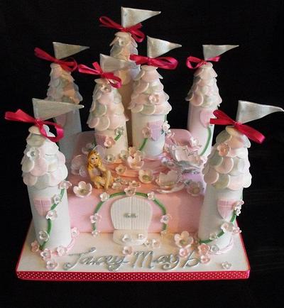 Princess castle - Cake by Dee