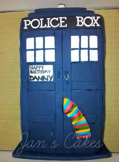 Dr Who's Tardis - Cake by Jan