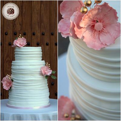 Lovely Anemone Wedding cake - Cake by Mericakes