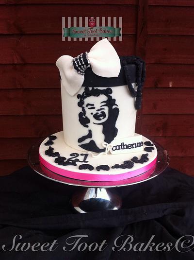 Marilyn Monroe box cake - Cake by christina