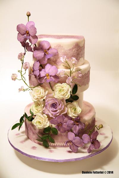 wedding cake with wanda orchids - Cake by Samoa Ceccantini