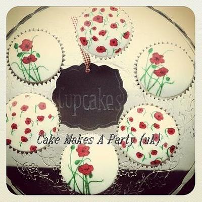 Vintage Poppy Cupcakes - Cake by Mandy