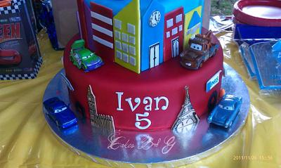 Cars 2  - Cake by Laura Barajas 