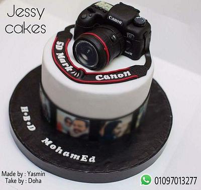 Camera cake  - Cake by Yasmin Amr