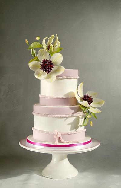 White and lilac - Cake by Katarzynka