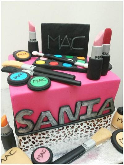 Mac makeup kit - Cake by zullu
