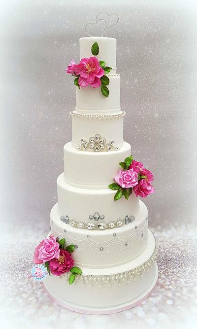Bling bling weddingcake - Cake by Sam & Nel's Taarten