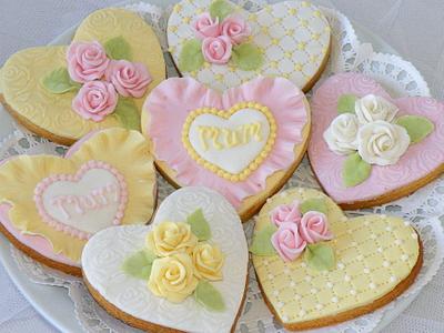 Pink and yellow biscuits - Cake by CakeHeaven by Marlene