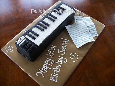 Musical Keyboard Cake - Cake by DeliciousDeliveries