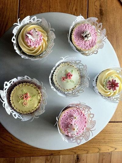 Mother's Day cupcakes - Cake by CakeMeHappy15