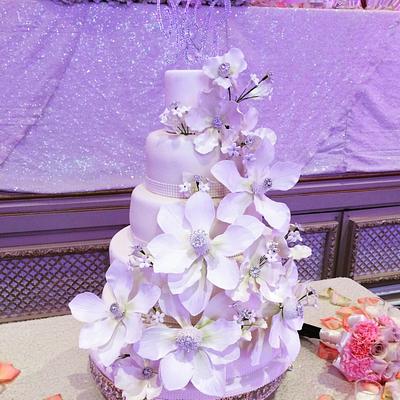 White Wedding Cake - Cake by Vinni