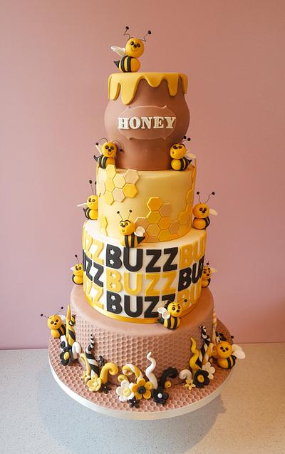 A Bee's Life - Cake by Lisa-cnm