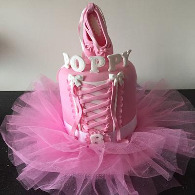 Ballerina tutu cake - Cake by Donnajanecakes 