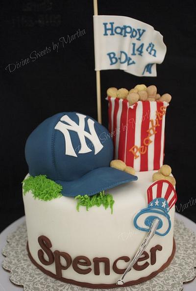 Baseball fan cake: Yankees  - Cake by Martha Chirinos Teruel