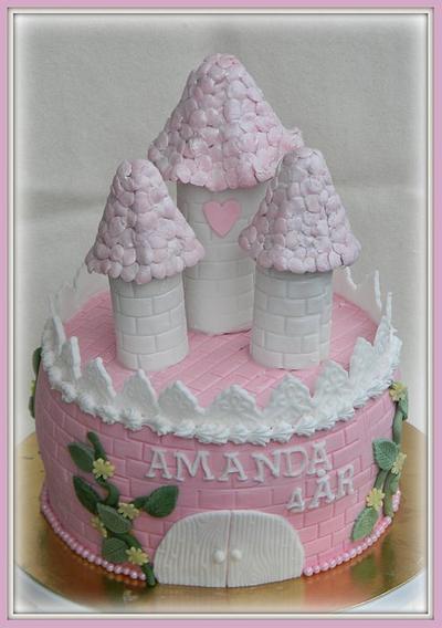 castle cake - Cake by jessicastartor