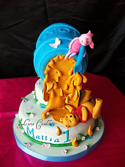 Winnie &  honey - Cake by LUXURY CAKE BY LUCIA CANDELA
