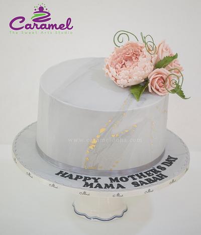 Grey - Peach Flower Topped Cake - Cake by Caramel Doha