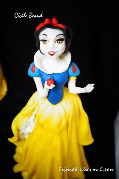 Blanche neige :) - Cake by Cécile Beaud