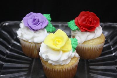 Rose cupcakes - Cake by Virginia