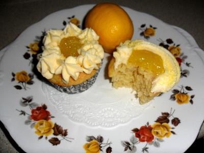 yummy lemon cupcakes  - Cake by xxscarletxx