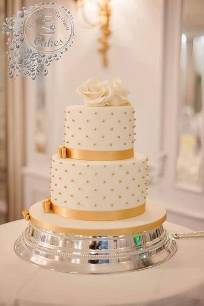Simply Elegant - Cake by Beata Khoo