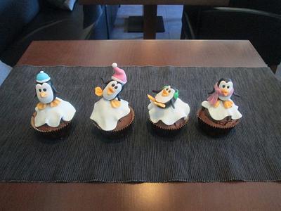 Penguins - Cake by Lara Correia