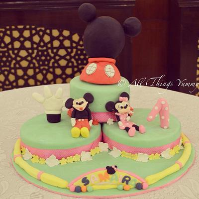 Mickie and minnie!! - Cake by All Things Yummy