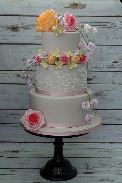 Pretty pastels - Cake by The Cupcake Oven