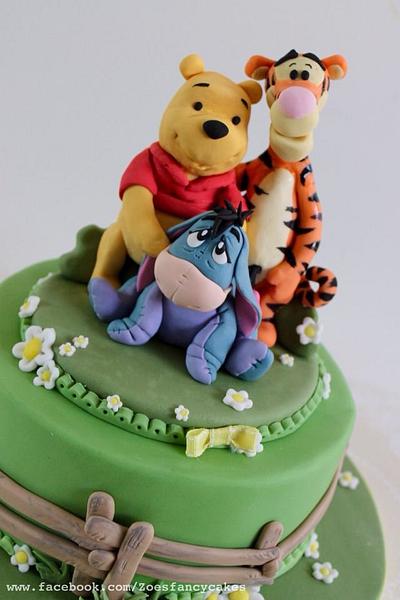 Winnie the pooh and friends cake - Cake by Zoe's Fancy Cakes