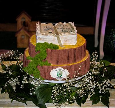 Book on a stump - Cake by KanelaPleven